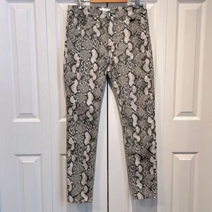 H&M Grey Toned Snakeskin Print Tapered Leg, Ankle Skinny Jeans Size 8‎